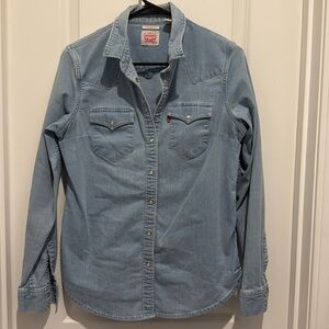 Levi’s Tailored Fit Button Up Jean Shirt